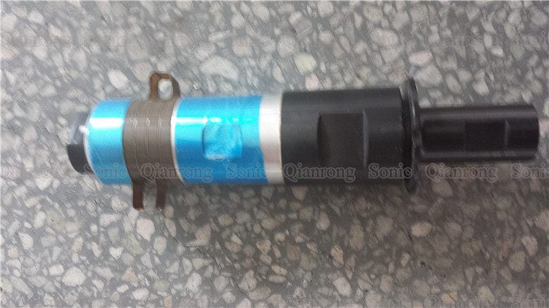 28Khz High Power Ultrasonic Transducer With Booster For Plastic Ultrasound Welder